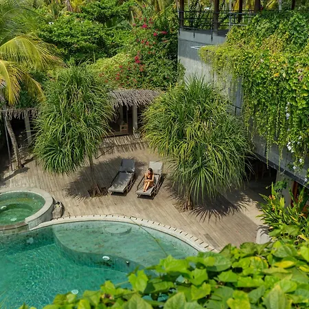 Mangroove Bay Boutique Hostel